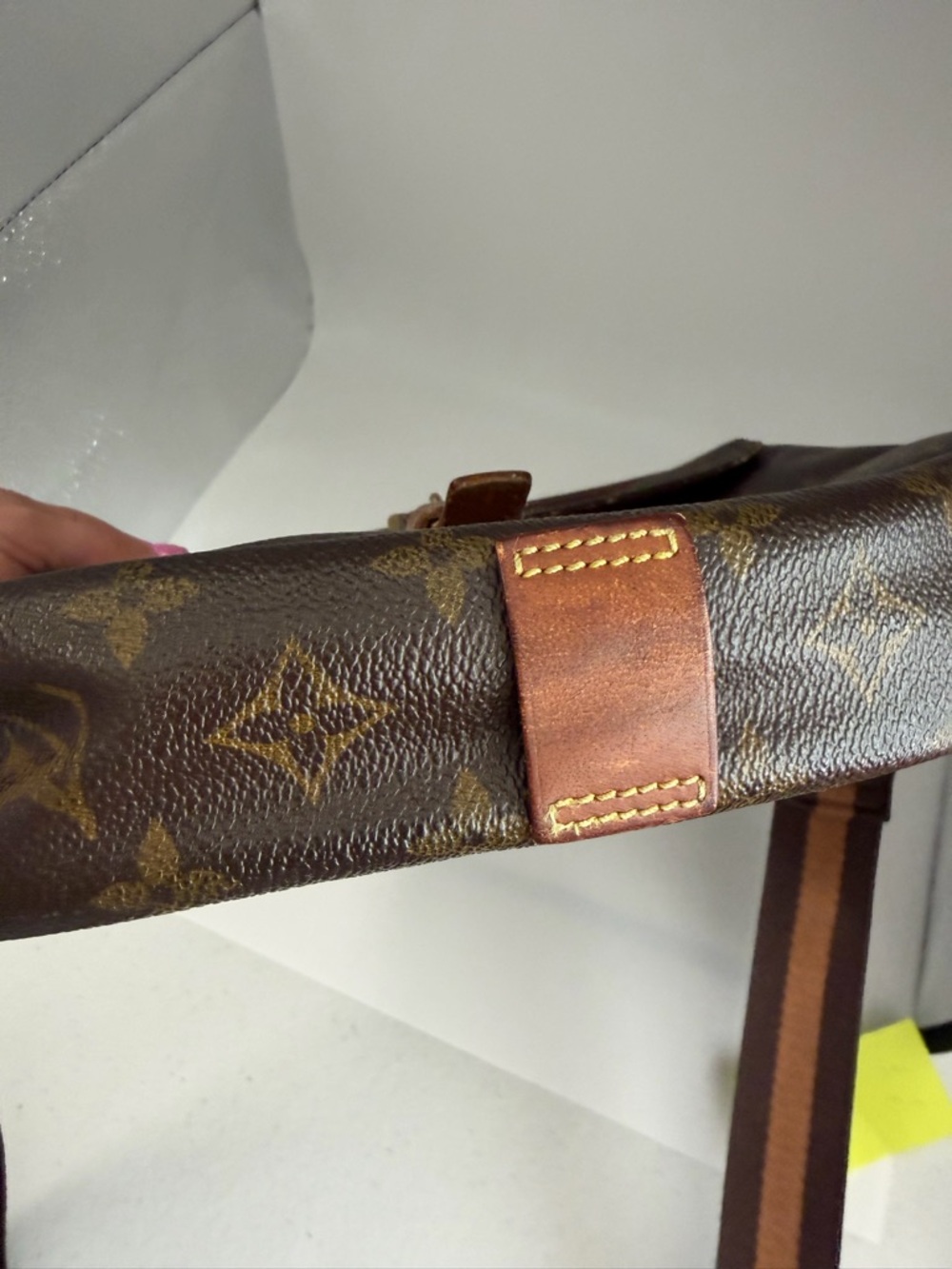Louis Vuitton Tan Jeune Textured Leather bag - Picture 6 of 13